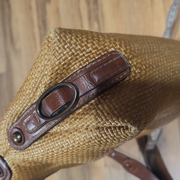 FOSSIL 75062 Woven Tan & Brown Key Shoulder Bag - Picture 6 of 16